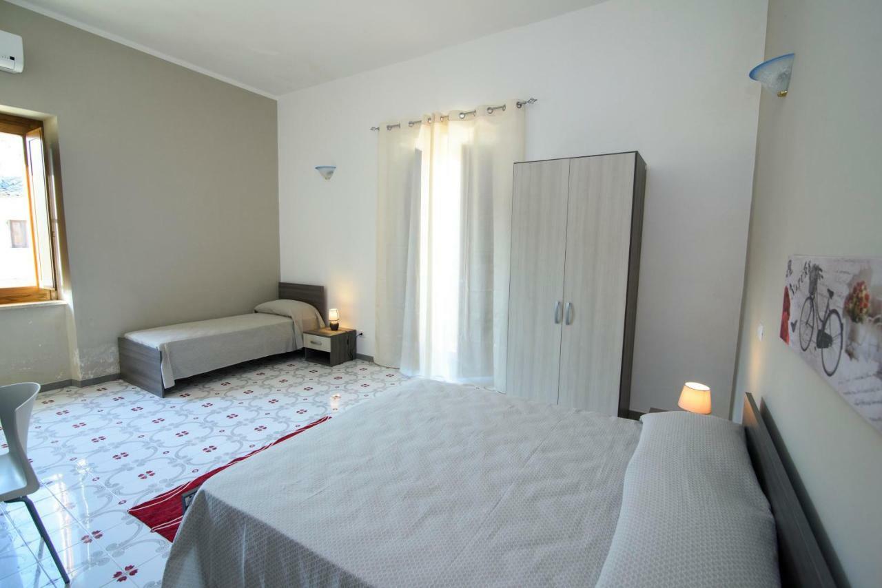 La Rupe Bed & Breakfast Gerace Ngoại thất bức ảnh