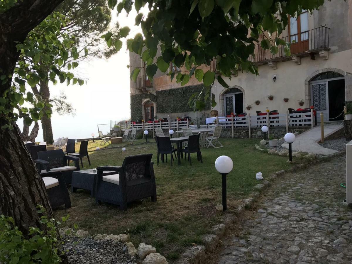 La Rupe Bed & Breakfast Gerace Ngoại thất bức ảnh